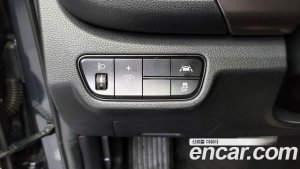 Kia Seltos Бензин 1.6 Turbo 2WD 2021 года из Южной Кореи