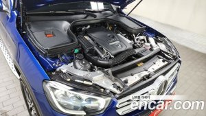 Mercedes-Benz GLC-Class GLC300e 4MATIC 2021 года из Южной Кореи