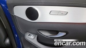 Mercedes-Benz GLC-Class GLC300e 4MATIC 2021 года из Южной Кореи