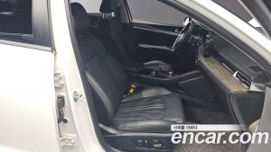 Kia K5 2.0 2021 года из Южной Кореи