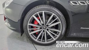 Maserati Quattroporte 3.0 V6 GranLusso 2020 года из Южной Кореи