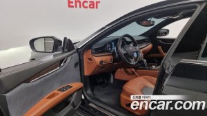Maserati Quattroporte 3.0 V6 GranLusso 2020 года из Южной Кореи
