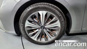 Kia K8 Signature 2022 года из Южной Кореи