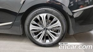 Kia K8 Signature 2022 года из Южной Кореи