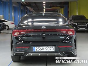 Kia K5 Noblesse 2021 года из Южной Кореи