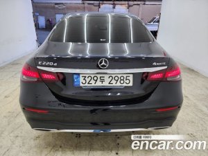 Mercedes-Benz E-Class E220d 4MATIC AMG Line 2021 года из Южной Кореи