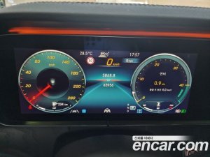 Mercedes-Benz E-Class E220d 4MATIC AMG Line 2021 года из Южной Кореи