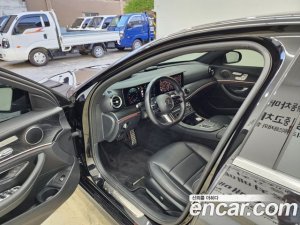 Mercedes-Benz E-Class E220d 4MATIC AMG Line 2021 года из Южной Кореи