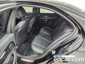 Mercedes-Benz E-Class E220d 4MATIC AMG Line 2021 года из Южной Кореи