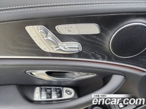 Mercedes-Benz E-Class E220d 4MATIC AMG Line 2021 года из Южной Кореи
