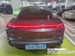Porsche Taycan 4S 2021 года из Южной Кореи