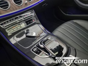 Mercedes-Benz E-Class E300 4MATIC Exclusive 2020 года из Южной Кореи
