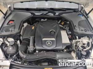Mercedes-Benz E-Class E300 4MATIC Exclusive 2020 года из Южной Кореи