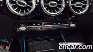 Mercedes-Benz GLA-Class GLA250 4MATIC 2020 года из Южной Кореи