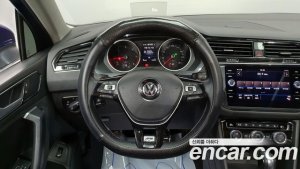 Volkswagen Tiguan 2.0 TDI Prestige 2020 года из Южной Кореи