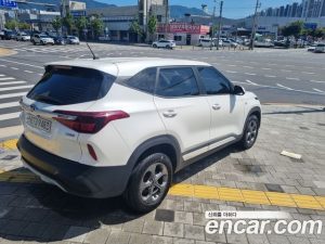 Kia Seltos Бензин 1.6 Turbo 2WD 2022 года из Южной Кореи