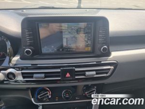 Kia Seltos Бензин 1.6 Turbo 2WD 2022 года из Южной Кореи