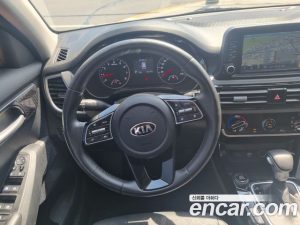 Kia Seltos Бензин 1.6 Turbo 2WD 2022 года из Южной Кореи