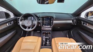 Volvo XC40 B4 Inscription 2021 года из Южной Кореи