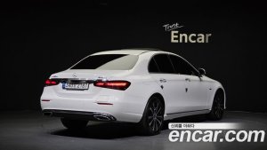 Mercedes-Benz E-Class E300e 4MATIC Exclusive 2021 года из Южной Кореи