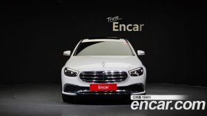 Mercedes-Benz E-Class E300e 4MATIC Exclusive 2021 года из Южной Кореи