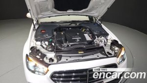 Mercedes-Benz E-Class E300e 4MATIC Exclusive 2021 года из Южной Кореи