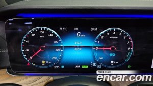 Mercedes-Benz E-Class E300e 4MATIC Exclusive 2021 года из Южной Кореи