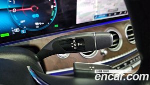 Mercedes-Benz E-Class E300e 4MATIC Exclusive 2021 года из Южной Кореи