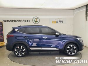 Kia Seltos Дизель 1.6 2WD 2021 года из Южной Кореи