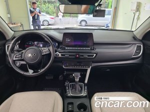 Kia Seltos Дизель 1.6 2WD 2021 года из Южной Кореи