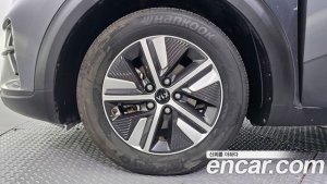 Kia Niro 1.6 HEV 2020 года из Южной Кореи