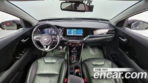 Kia Niro 1.6 HEV 2020 года из Южной Кореи