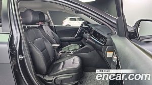 Kia Niro 1.6 HEV 2020 года из Южной Кореи