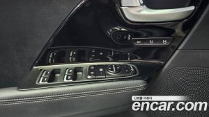 Kia Niro 1.6 HEV 2020 года из Южной Кореи