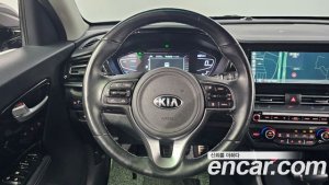 Kia Niro 1.6 HEV 2020 года из Южной Кореи