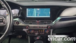 Kia Niro 1.6 HEV 2020 года из Южной Кореи