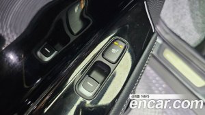 Kia Niro 1.6 HEV 2020 года из Южной Кореи