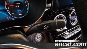 Mercedes-Benz GLC-Class GLC300e 4MATIC Coupe 2020 года из Южной Кореи