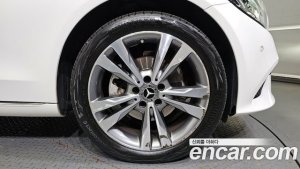 Mercedes-Benz C-Class C220 d 4MATIC 2020 года из Южной Кореи