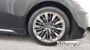 Lexus LS 3.5 платина AWD 2020 года из Южной Кореи