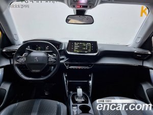 Peugeot 2008 1.5 BlueHDi ALLURE 2021 года из Южной Кореи