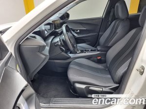 Peugeot 2008 1.5 BlueHDi ALLURE 2021 года из Южной Кореи