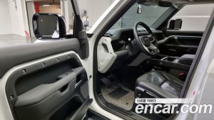 Land Rover Defender 110 D240 S 2020 года из Южной Кореи