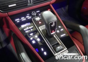 Porsche Cayenne 3.0 E-하이브리드 2020 года из Южной Кореи