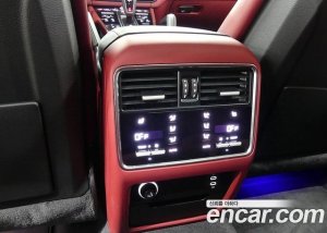 Porsche Cayenne 3.0 E-하이브리드 2020 года из Южной Кореи