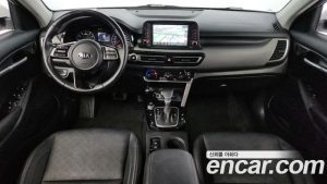 Kia Seltos Бензин 1.6 Turbo 2WD 2022 года из Южной Кореи