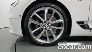 Bentley Continental 4.0 GT 2020 года из Южной Кореи