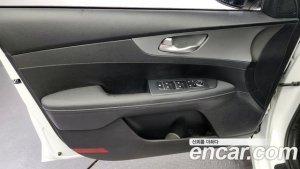 Kia K3 2020 года из Южной Кореи