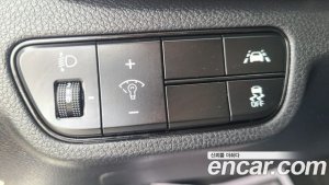 Kia Seltos Бензин 1.6 Turbo 2WD 2022 года из Южной Кореи
