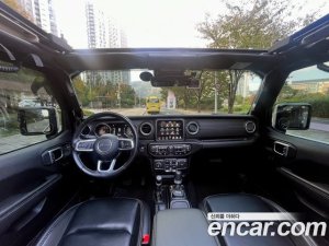 Jeep Wrangler 2.0 Overland Unlimited Top 4Door 2021 года из Южной Кореи